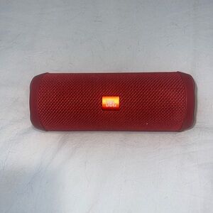 red JBL 4 speaker, no charger